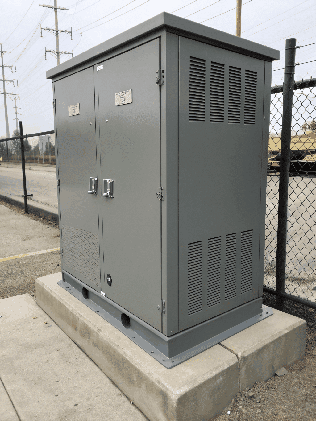 IP66 sealed electrical power distribution cabinet with polyurethane gasket